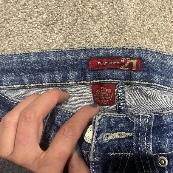 TwentyOne Skinny Mid Rise Dark Wash, Size 25 - Picture 3 of 5